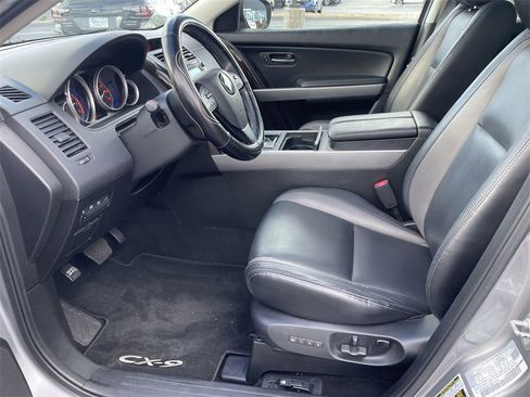 Used 2010 MAZDA CX-9 Grand Touring w/ Moonroof & Bose Audio Pkg image 8
