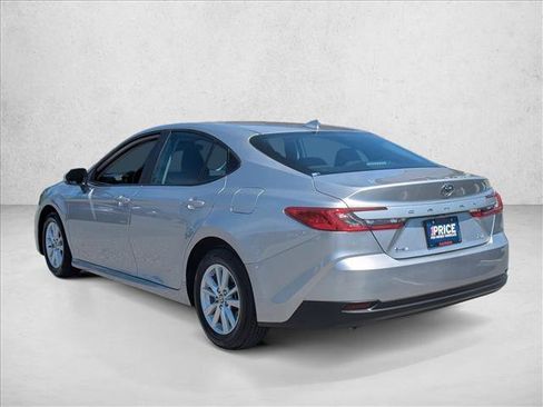 Used 2025 Toyota Camry LE FWD image 8