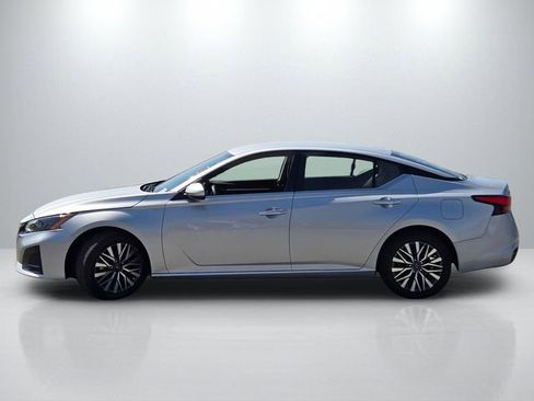 Used 2023 Nissan Altima 2.5 SV image 7