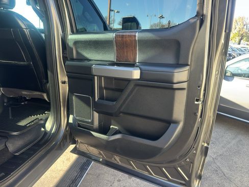 Used 2017 Ford F350 Platinum w/ Platinum Ultimate Package image 29