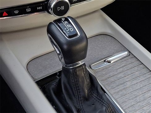 Used 2019 Volvo XC60 T5 Inscription image 14