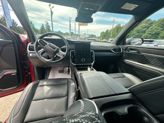 Used 2025 GMC Acadia Denali w/ LPO, Floor Liner Package FWD image 24