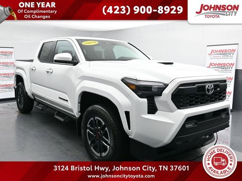 New 2025 Toyota Tacoma TRD Sport image 1