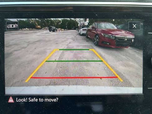 Used 2024 Volkswagen Tiguan SE image 13