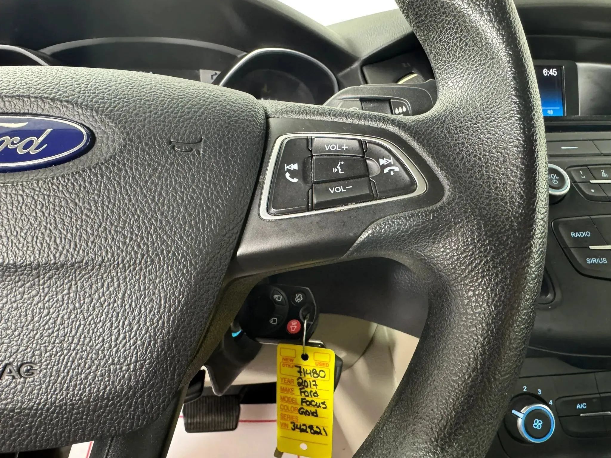 Used 2017 Ford Focus SE FWD image 16
