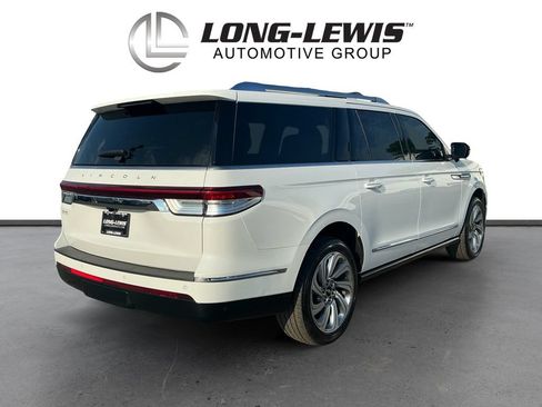 Certified 2024 Lincoln Navigator L Reserve AWD/4WD image 7