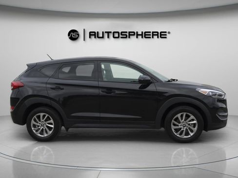 Used 2018 Hyundai Tucson SE image 11
