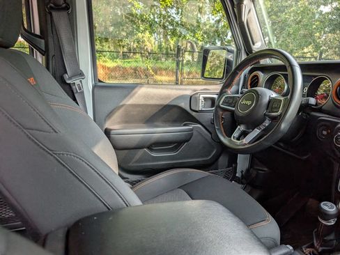 Used 2022 Jeep Gladiator Mojave AWD/4WD image 18