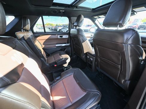 Certified 2021 Ford Explorer King Ranch w/ Premium Technology Package image 28