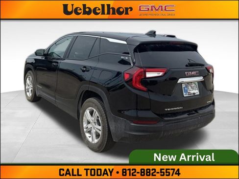Used 2024 GMC Terrain SLE AWD/4WD image 7