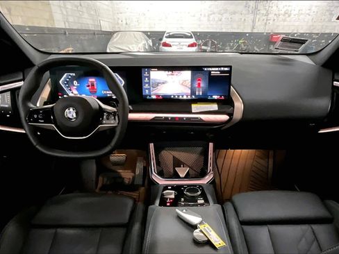 Certified 2025 BMW X3 xDrive30i w/ Convenience Package image 17