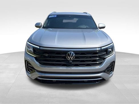 Used 2024 Volkswagen Atlas Cross Sport SEL Premium R-Line image 3