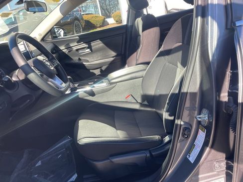Certified 2023 Nissan Sentra SV image 16