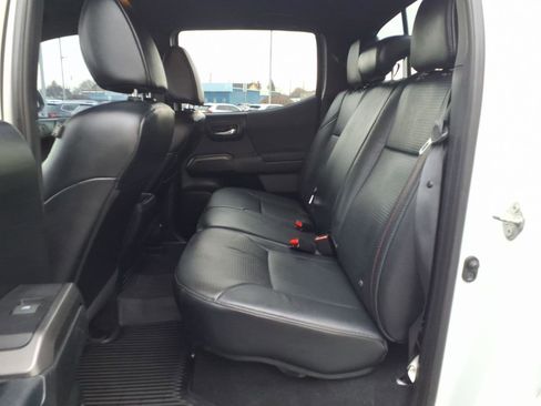 Used 2018 Toyota Tacoma TRD Pro image 12