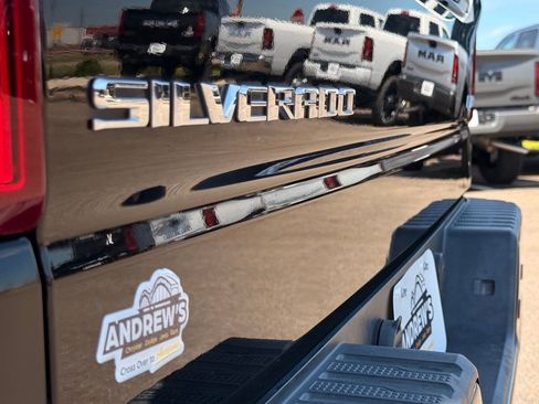 Used 2019 Chevrolet Silverado 1500 RST AWD/4WD image 10