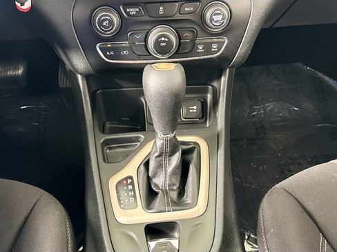 Used 2014 Jeep Cherokee Latitude image 18