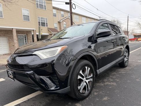 Used 2017 Toyota RAV4 LE w/ Carpet Mat Package image 2