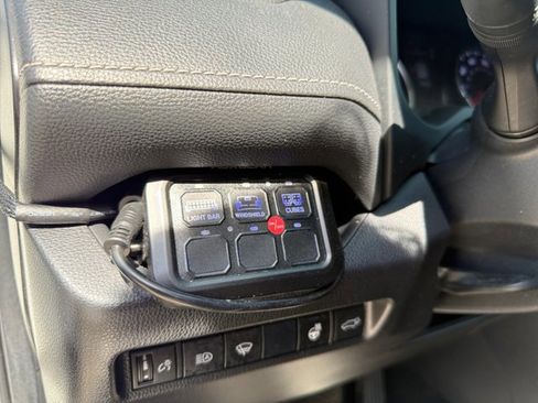Used 2020 Toyota RAV4 XLE w/ Convenience Package AWD/4WD image 23