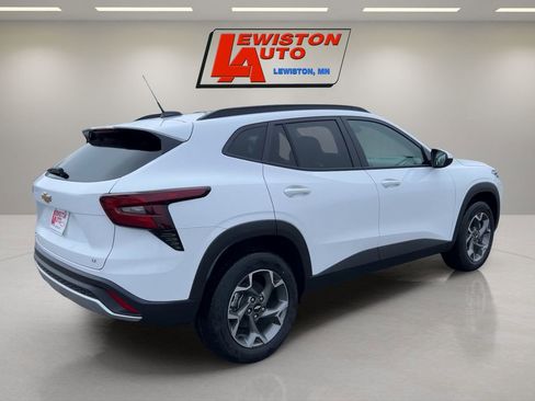 New 2026 Chevrolet Trax LT FWD image 5