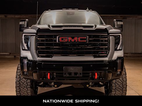 Used 2024 GMC Sierra 2500 AT4X image 4