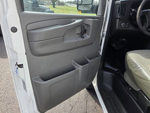 Used 2013 Chevrolet Express 2500 image 13