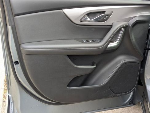 Used 2025 Chevrolet Blazer LT image 13