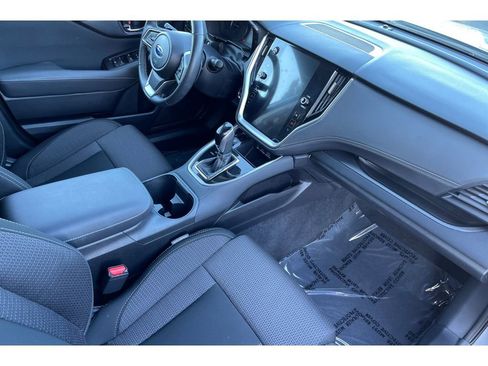 Used 2025 Subaru Outback Premium image 19