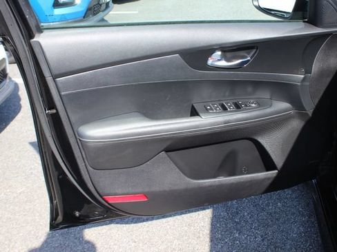 Used 2023 Kia Forte GT-Line w/ GT-Line Premium Package FWD image 21