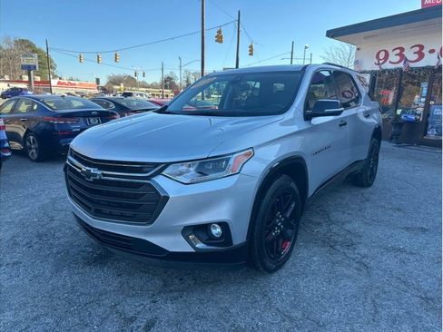 Used 2020 Chevrolet Traverse Premier w/ Redline Edition image 3