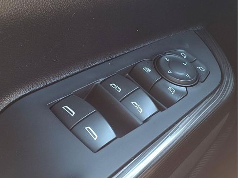 Used 2023 GMC Acadia SLT w/ Technology Package AWD/4WD image 28
