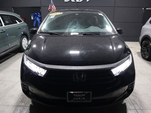 Used 2023 Honda Odyssey Elite image 2