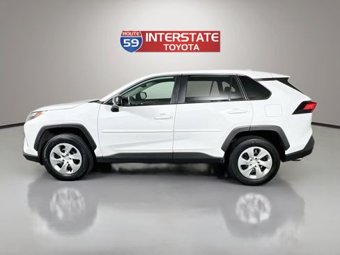 Used 2023 Toyota RAV4 LE AWD/4WD image 4