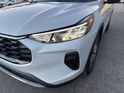 New 2025 Ford Escape ST-Line w/ Tech Pack #1 image 9