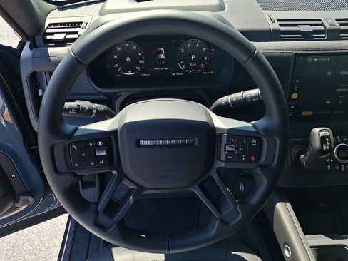 Certified 2025 Land Rover Defender 110 S AWD/4WD image 15