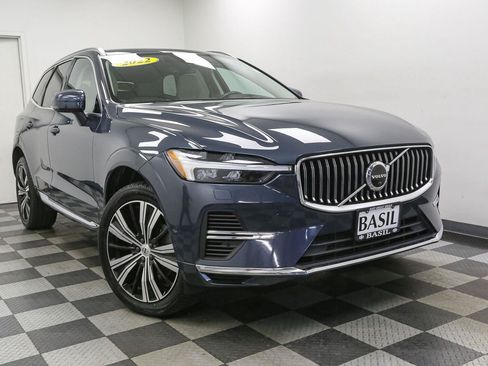 Used 2022 Volvo XC60 T8 Inscription w/ Advanced Package AWD/4WD image 2