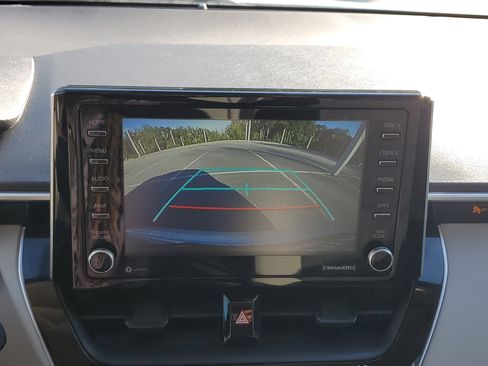 Used 2021 Toyota Corolla LE image 24