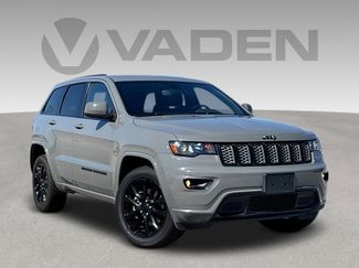 Used 2022 Jeep Grand Cherokee Laredo X video 1
