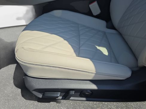 New 2026 Nissan Sentra SL w/ Floor Mat Package FWD image 26