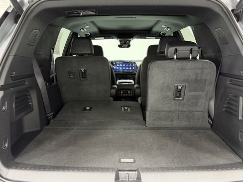 Used 2024 Chevrolet Traverse RS image 28