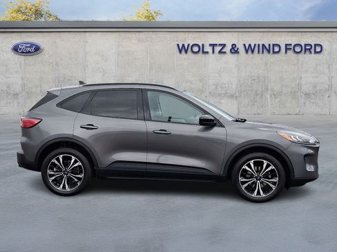 Used 2022 Ford Escape SE w/ SE Sport Appearance Package AWD/4WD image 7