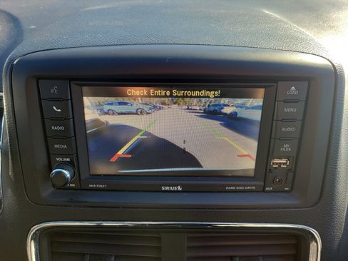 Used 2017 Dodge Grand Caravan GT image 29