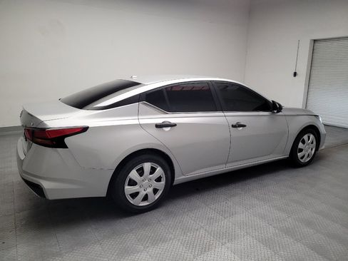 Used 2021 Nissan Altima 2.5 SV FWD image 10