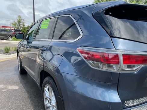 Used 2014 Toyota Highlander Limited w/ Driver Technology Package AWD/4WD image 5