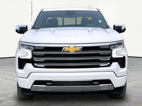 Used 2023 Chevrolet Silverado 1500 High Country w/ High Country Premium Package image 2
