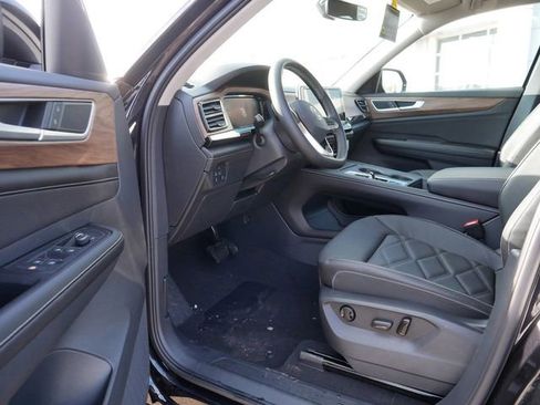 New 2026 Volkswagen Atlas SE image 6