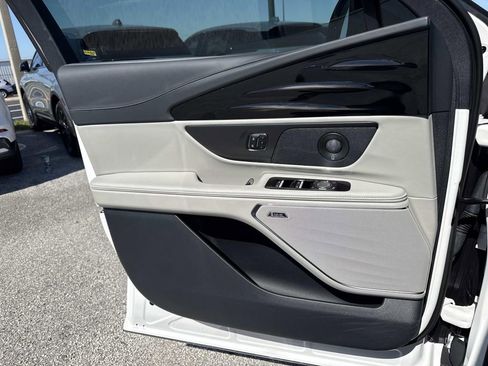 New 2026 Lincoln Nautilus Premier w/ Equipment Group 102A AWD/4WD image 18