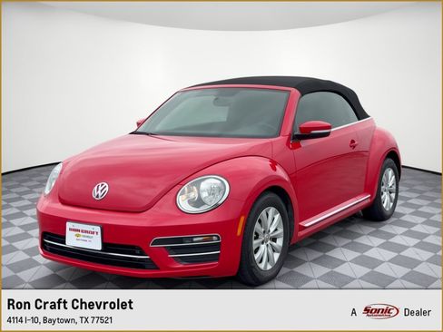 Used 2019 Volkswagen Beetle 2.0T S FWD image 1