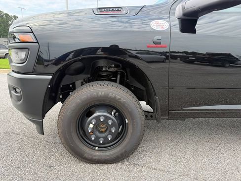 New 2026 RAM 3500 Tradesman AWD/4WD image 24