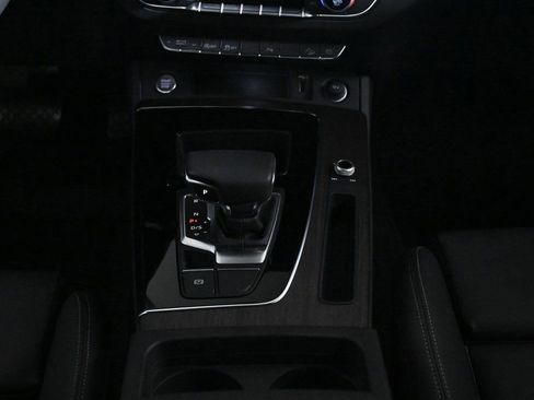 Used 2025 Audi Q5 2.0T Premium image 14