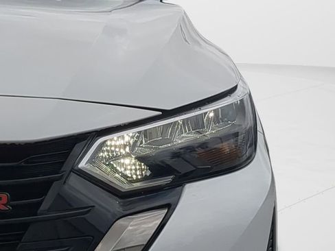 Certified 2024 Nissan Sentra SR FWD image 9